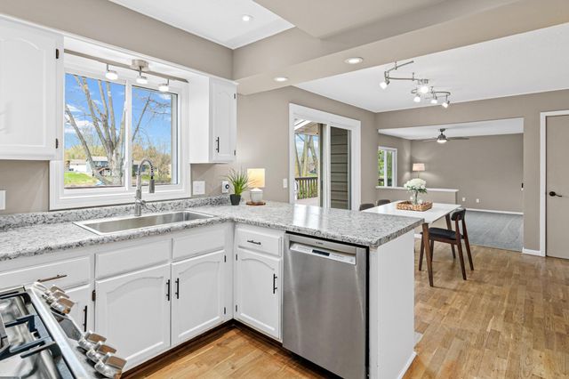 5815 Evergreen Lane, Shoreview, MN 55126