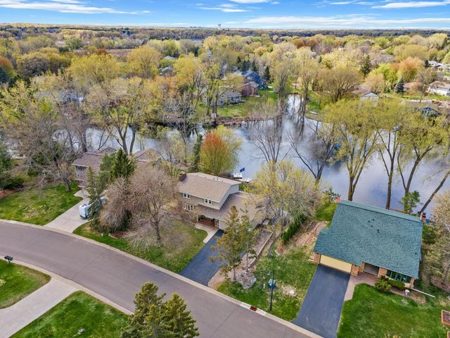 5815 Evergreen Lane, Shoreview, MN 55126