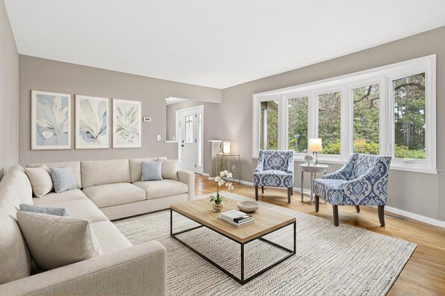 5815 Evergreen Lane, Shoreview, MN 55126