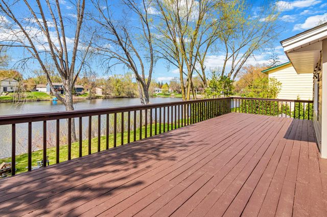 5815 Evergreen Lane, Shoreview, MN 55126