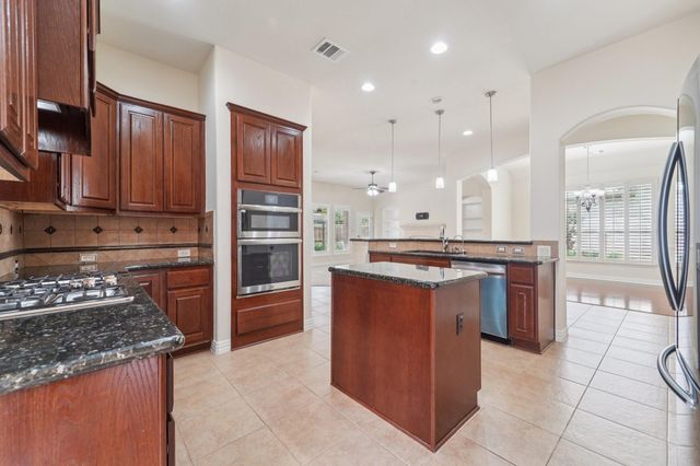 25500 Vinechase Drive, Porter, TX 77365