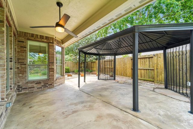 25500 Vinechase Drive, Porter, TX 77365