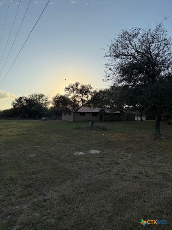 229 Winding Way Drive, Victoria, TX 77905