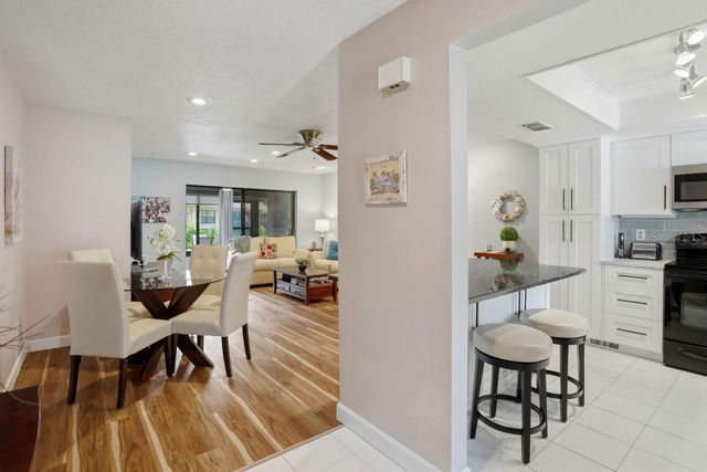 2538 OAKLEAF LANE 33B, Clearwater, FL 33763