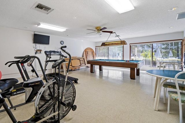 2538 OAKLEAF LANE 33B, Clearwater, FL 33763