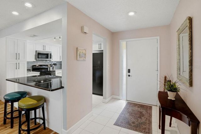 2538 OAKLEAF LANE 33B, Clearwater, FL 33763