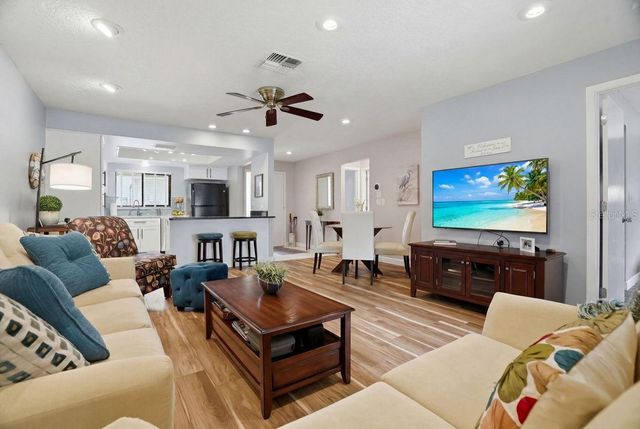 2538 OAKLEAF LANE 33B, Clearwater, FL 33763