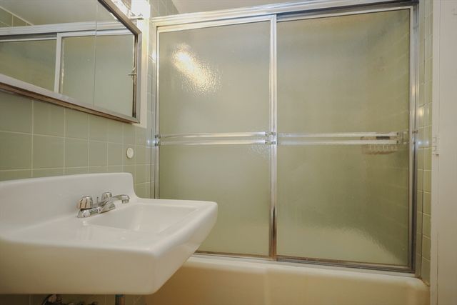 566 Commonwealth Ave 304, Boston, MA 02215