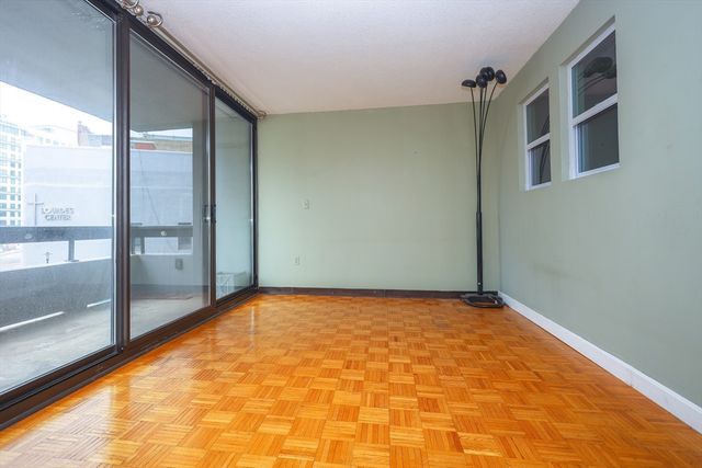 566 Commonwealth Ave 304, Boston, MA 02215