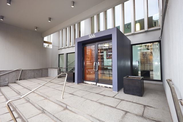 566 Commonwealth Ave 304, Boston, MA 02215