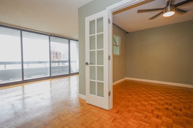 566 Commonwealth Ave 304, Boston, MA 02215