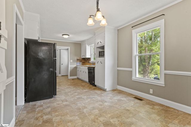 600 Sunnyside Drive, Greer, SC 29651