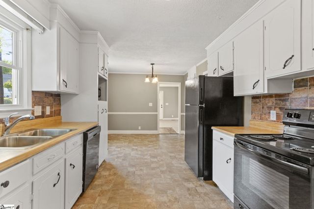 600 Sunnyside Drive, Greer, SC 29651