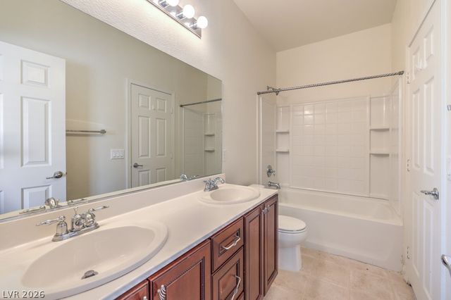 8229 Sawmill Falls Street, North Las Vegas, NV 89085