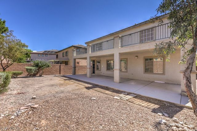 8229 Sawmill Falls Street, North Las Vegas, NV 89085