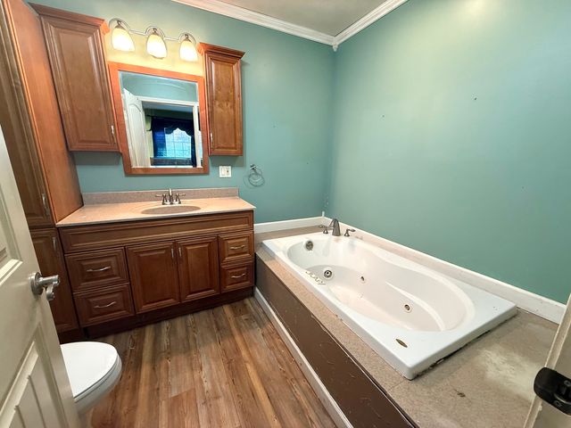 104 Mcneil, Energy, IL 62933
