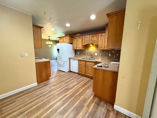 104 Mcneil, Energy, IL 62933