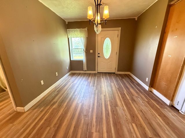 104 Mcneil, Energy, IL 62933