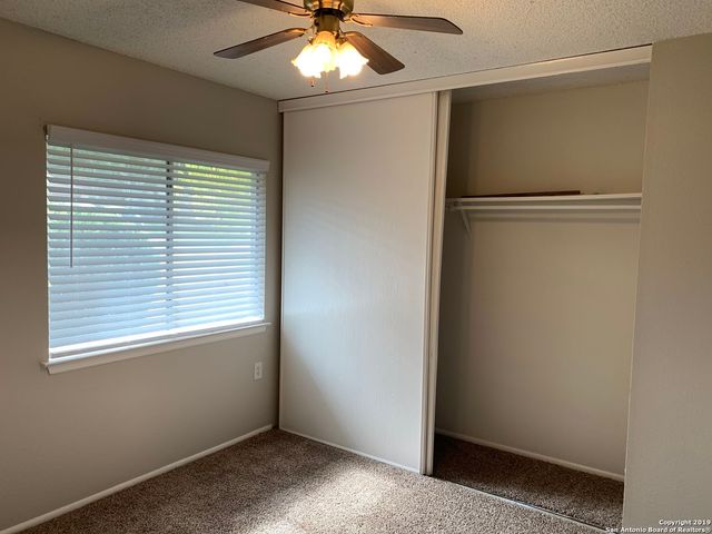 5931 kissing oak, San Antonio, TX 78247