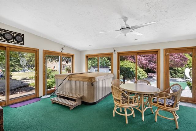 96 Sunrise Ave, Leominster, MA 01453