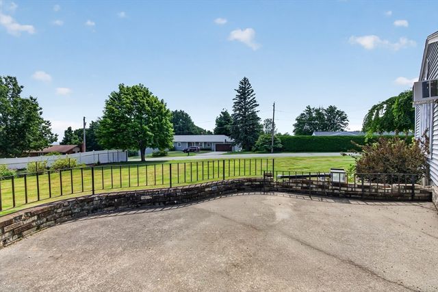 96 Sunrise Ave, Leominster, MA 01453