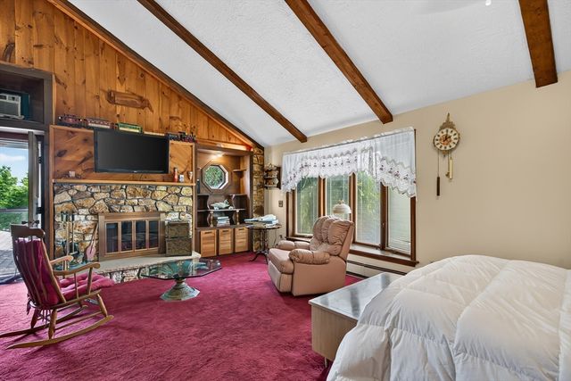 96 Sunrise Ave, Leominster, MA 01453