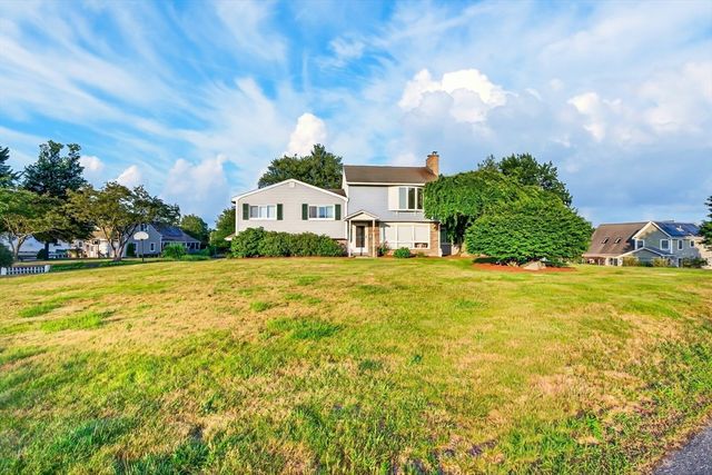 96 Sunrise Ave, Leominster, MA 01453