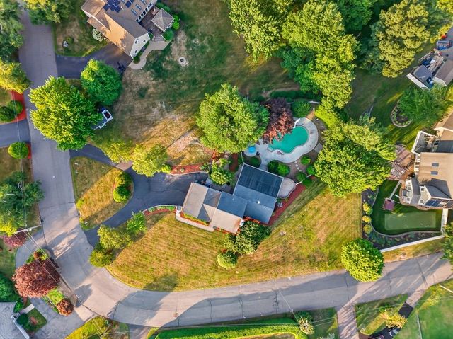 96 Sunrise Ave, Leominster, MA 01453