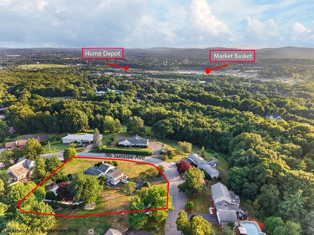 96 Sunrise Ave, Leominster, MA 01453