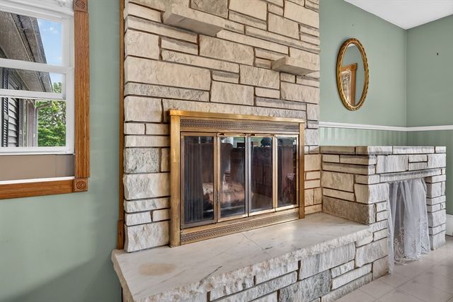 96 Sunrise Ave, Leominster, MA 01453