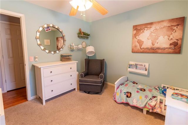 4309 S Stonecrest Circle, St Joseph, MO 64506