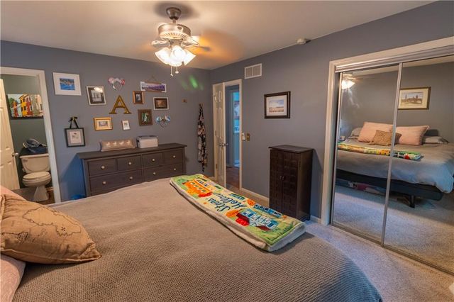 4309 S Stonecrest Circle, St Joseph, MO 64506