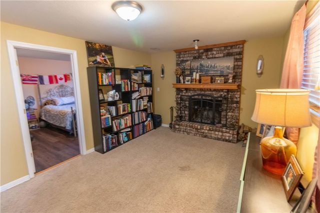 4309 S Stonecrest Circle, St Joseph, MO 64506