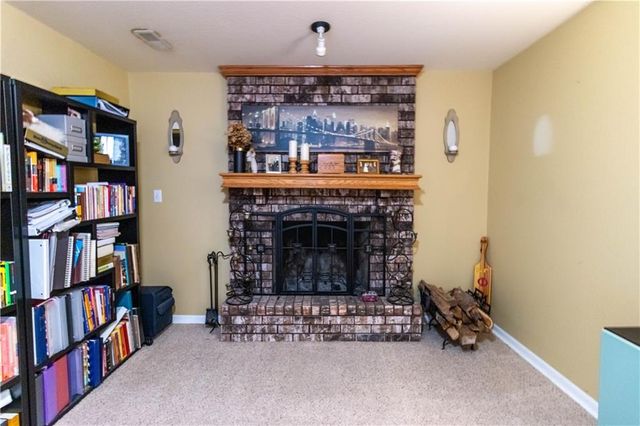 4309 S Stonecrest Circle, St Joseph, MO 64506