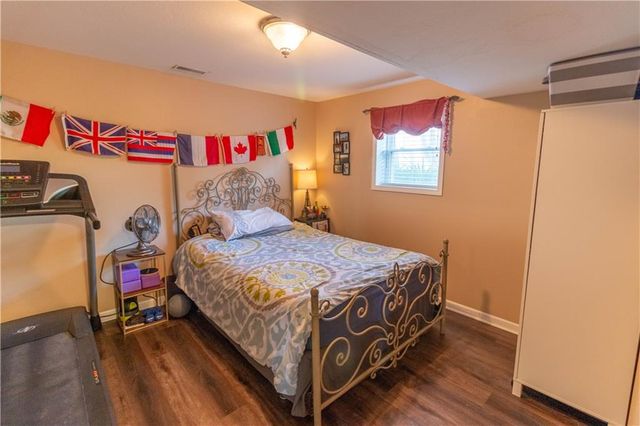 4309 S Stonecrest Circle, St Joseph, MO 64506