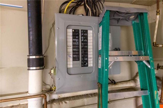 4309 S Stonecrest Circle, St Joseph, MO 64506