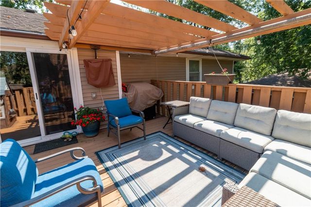 4309 S Stonecrest Circle, St Joseph, MO 64506