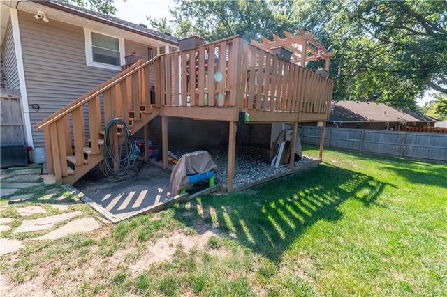 4309 S Stonecrest Circle, St Joseph, MO 64506