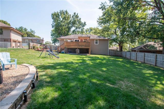 4309 S Stonecrest Circle, St Joseph, MO 64506