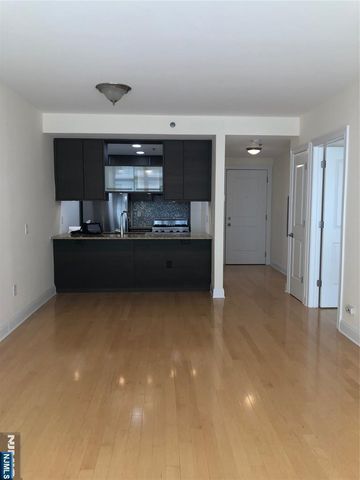 10 Regent Street 516, Jersey City, NJ 07302