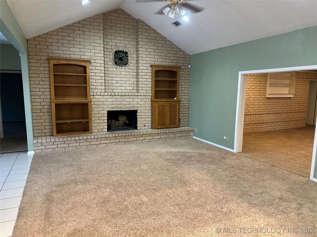 1507 Southern Hills Dr, Ardmore, OK 73401