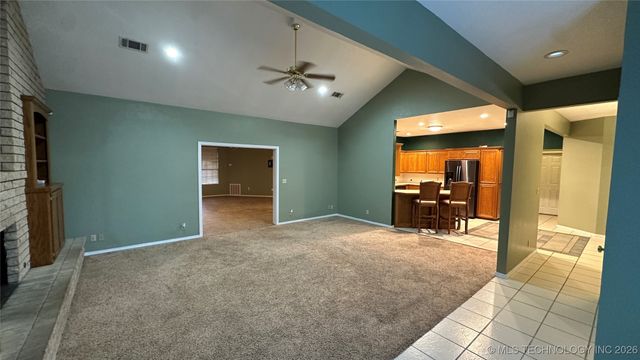 1507 Southern Hills Dr, Ardmore, OK 73401