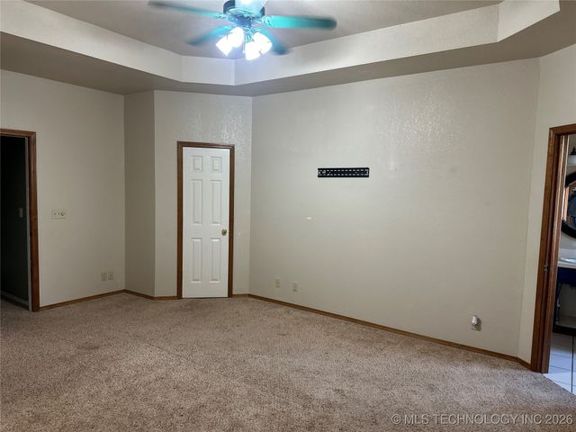 1507 Southern Hills Dr, Ardmore, OK 73401