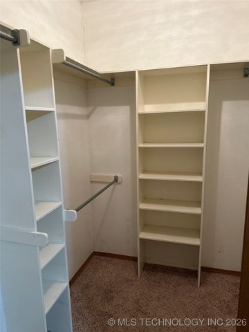 1507 Southern Hills Dr, Ardmore, OK 73401