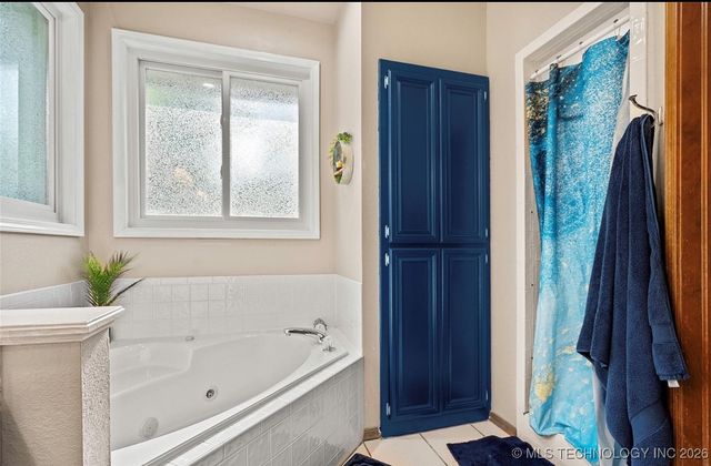 1507 Southern Hills Dr, Ardmore, OK 73401