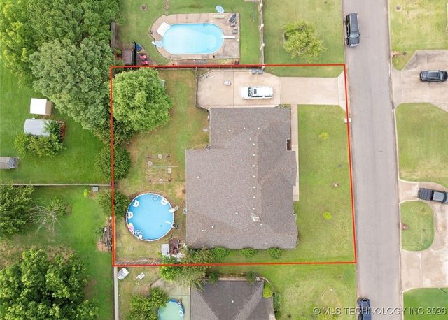 1507 Southern Hills Dr, Ardmore, OK 73401