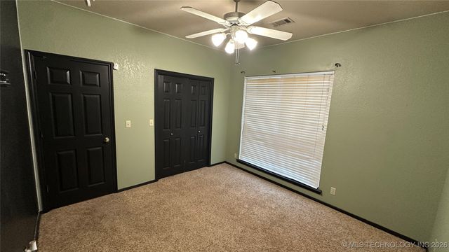 1507 Southern Hills Dr, Ardmore, OK 73401