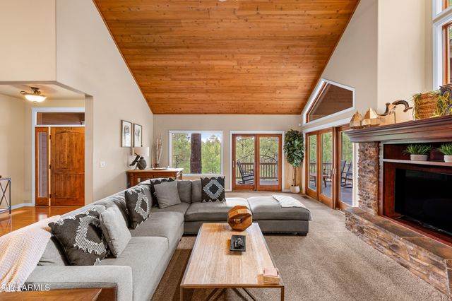 1018 N AMBERWOOD Street, Flagstaff, AZ 86004