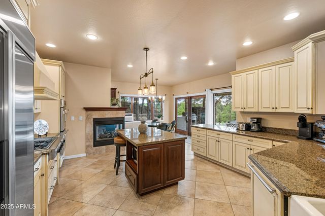 1018 N AMBERWOOD Street, Flagstaff, AZ 86004