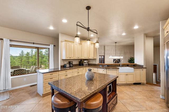 1018 N AMBERWOOD Street, Flagstaff, AZ 86004